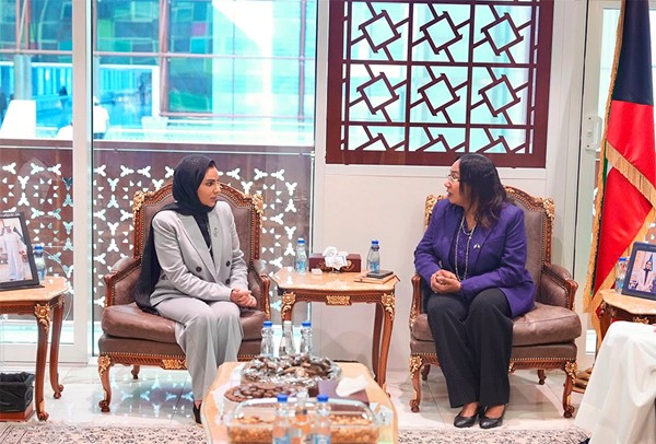 وزيرة «الشؤون» تبحث مع ممثل «الأمم المتحدة» لدى البلاد تعزيز التعاون بمجالات التنمية المستدامة