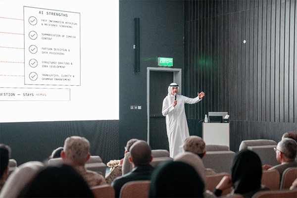 مستشفى العدان يقيم ورشة عمل عن دور الذكاء الاصطناعي في البحث العلمي