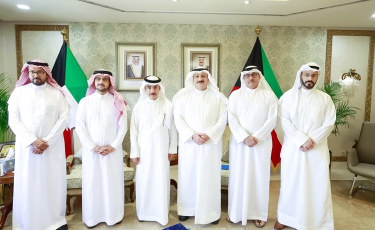 وزير الصحة بحث مع رئيس جامعة الخليج العربي بمملكة البحرين سبل تعزيز التعاون