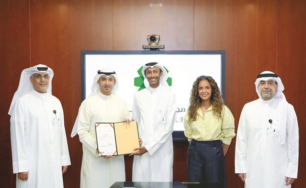 جانب من تكريم المهندسين خريجي البرنامج التدريبي