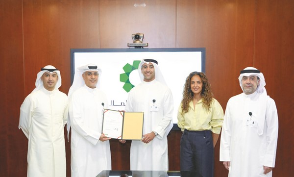 جانب من تكريم المهندسين خريجي البرنامج التدريبي