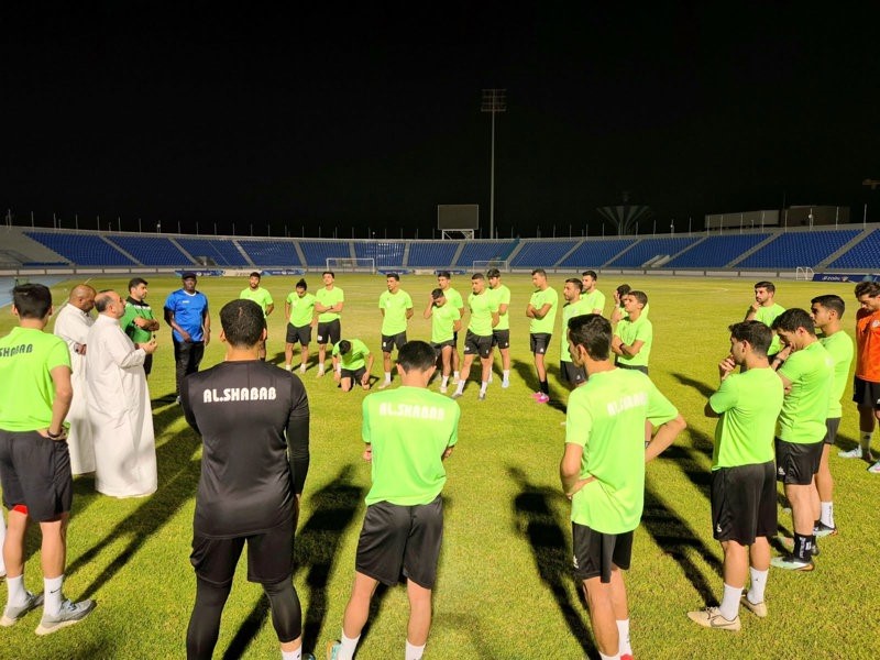 الشباب دشن تدريباته للموسم الجديد