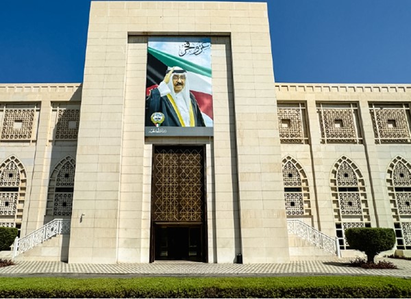 الكويت تدين وتستنكر الاعتداءات الإيرانية الآثمة والمتواصلة على مملكة البحرين