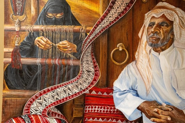 «السدو بعيون فنية».. معرض لجمعية السدو الحرفية بمشاركة 36 فناناً تشكيلياً