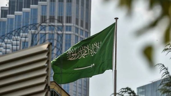 «الدفاع المدني السعودي» يعلن إطلاق الإنذار لحالات الطوارئ في الدمام