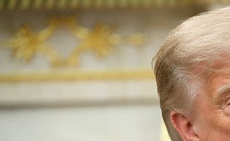 ترامب: في أي وقت تطلق فيه إيران النار على سفينة في مضيق هرمز فإن أميركا ستقوم بقصف وتدمير جسر أو محطة كهرباء
