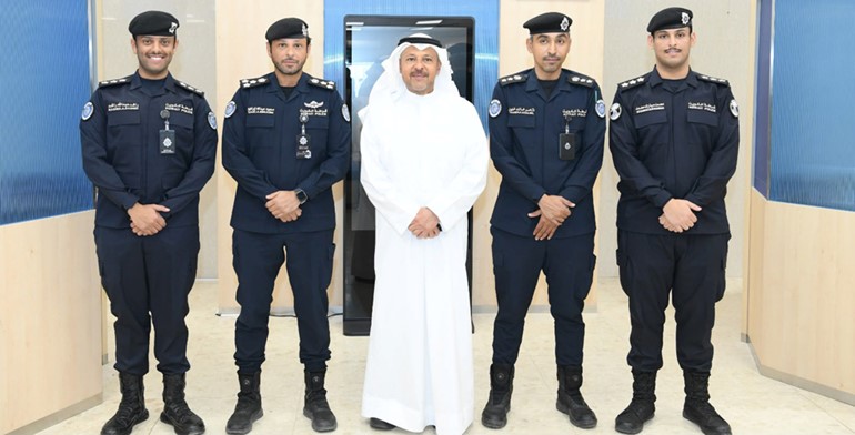 عذبي الناصر تفقد مركز خدمة العارضية وأشاد بكفاءة وسرعة تقديم الخدمات المقدمة للمواطنين