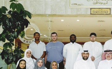 «الهلال الأحمر»: البرامج التوعوية تسهم في ترسيخ ثقافة العمل الإنساني والتطوعي لدى الشباب