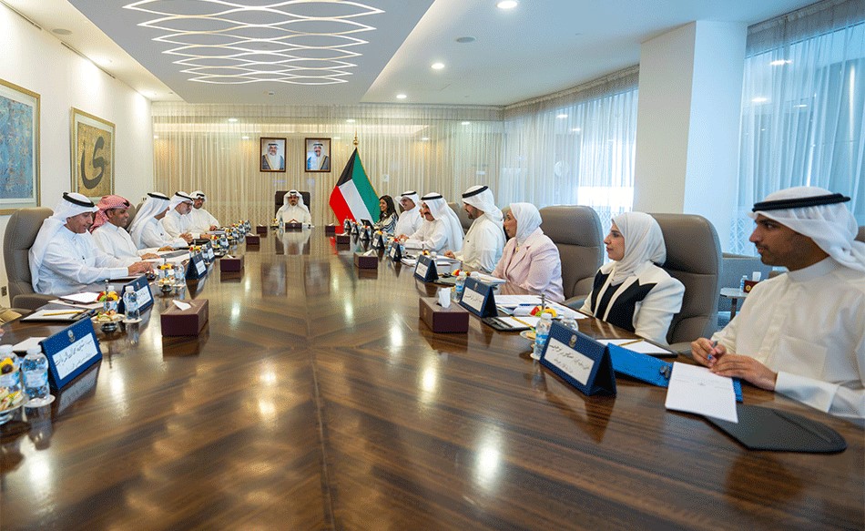 رئيس&nbsp;الوزراء يترأس اجتماعا للجنة الوزارية لمتابعة المشاريع التنموية الكبرى