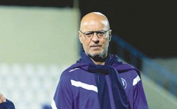 الشمري يتعاقد مع جدة السعودي