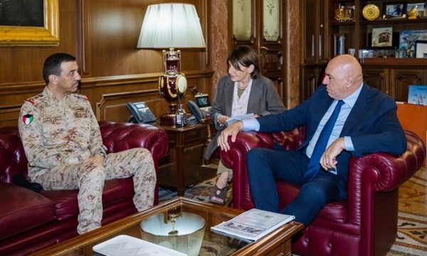 رئيس الأركان بحث تطوير التعاون المشترك مع وزير الدفاع الإيطالي