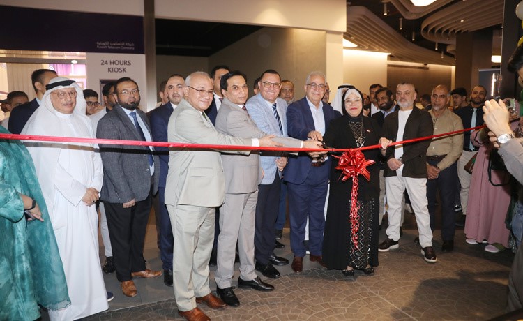 ظفر إقبال باكستان تنشط ديبلوماسيا لخفض التصعيد وإعادة المفاوضات ومتفائلون بإمكانية تحقيق تقدم في هذا المسار