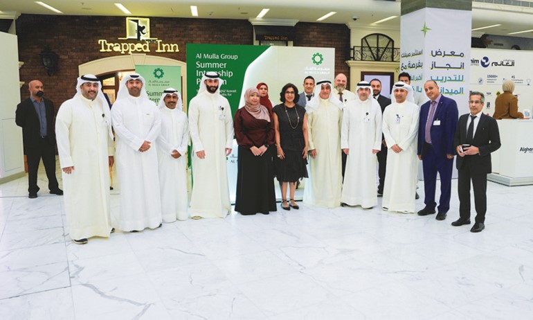 مجموعة الملا تستقطب متدربين من الطلاب والطالبات في معرض إنجاز الكويت الثالث للتدريب الصيفي