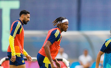 النصر السعودي يبدأ رحلة الدوري بلقاء الفتح