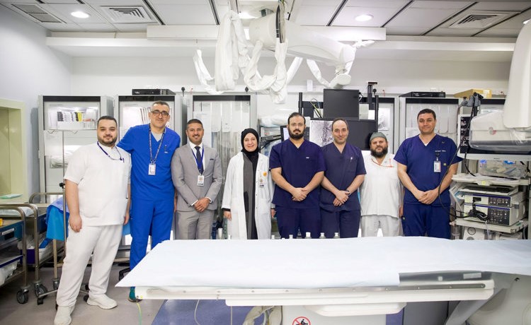 نجاح علاج انسداد القنوات الصفراوية لمواطنة تعاني من اختلاف تشريحي خلقي نادر
