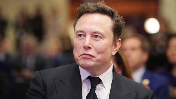 إيلون ماسك يتوقع اقتصاداً مختلفاً بالكامل بحلول 2036.. وهل يفقد المال دوره؟!