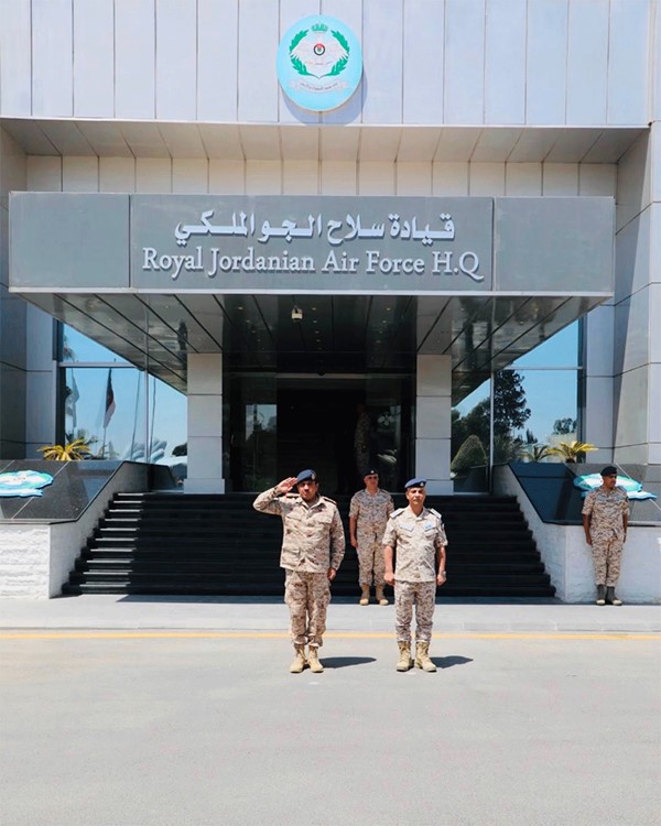 وفد القوة الجوية الكويتية يزور سلاح الجو الملكي الأردني لبحث التعاون وتبادل الخبرات