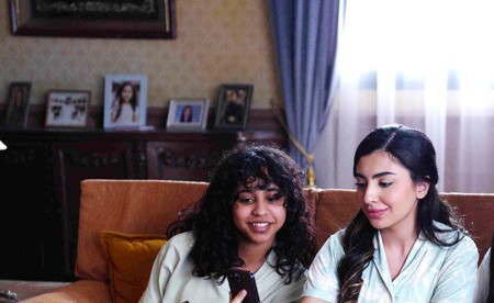 «بنات عمير» عبر «شاهد»