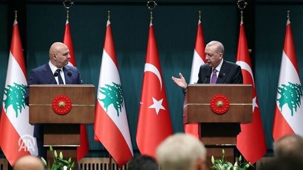 الرئيس التركي رجب طيب أردوغان ونظيره اللبناني جوزف عون خلال المؤتمر الصحافي المشترك