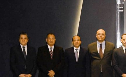 وزير السياحة: تحف «كنوز الفراعنة» تروي قصة الحضارة المصرية القديمة وما بلغته من تقدم وإبداع فني