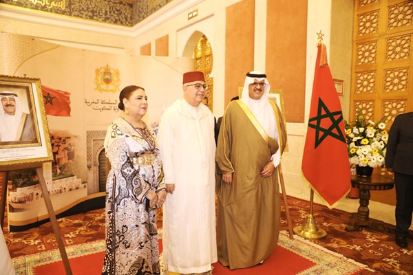 عميد السلك الديبلوماسي سفير خادم الحرمين الشريفين سمو الأمير سلطان بن سعد مهنئا السفير المغربي علي إبن عيسى