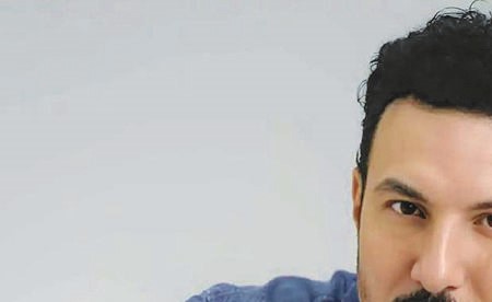 «أحمر أزرق» يجمع باسل ومكسيم