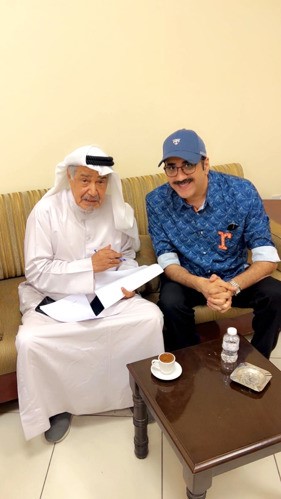 الفنان القدير جاسم النبهان مع الزميل بشار جاسم الكندري