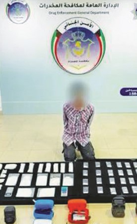 بالفيديو.. إحباط ضخ 3 كيلو مخدرات و2600 حبة وأوراق مشبعة بـ«الكيميكال» إلى أوساط المتعاطين