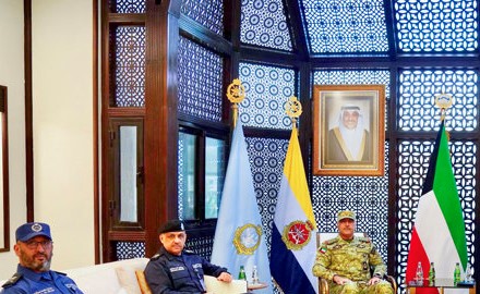 اجتماع تنسيقي بين الجهات العسكرية والأمنية: تطوير العمل ورفع مستوى الجاهزية وتعزيز كفاءة الأداء
