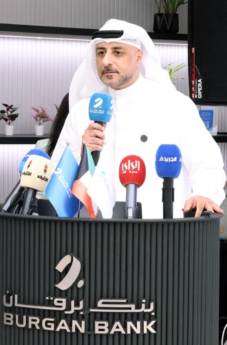 علي أكبر نائب مدير عام الموارد البشرية للمجموعة في بنك برقان