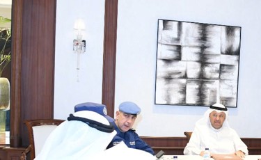 عذبي الناصر يترأس اجتماعاً تنسيقياً لتعزيز التكامل الأمني والخدمي ومتابعة ملفات محافظة الفروانية