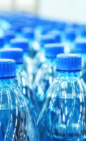 7.55 مليارات دولار حجم سوق المياه المعبأة في دول «التعاون»