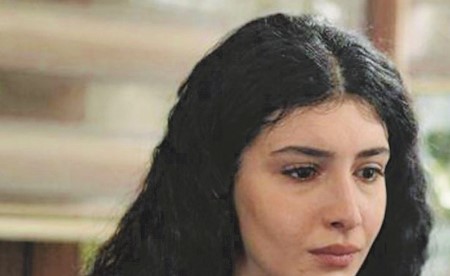 سارة بركة تقتحم السينما بفيلمين دفعة واحدة