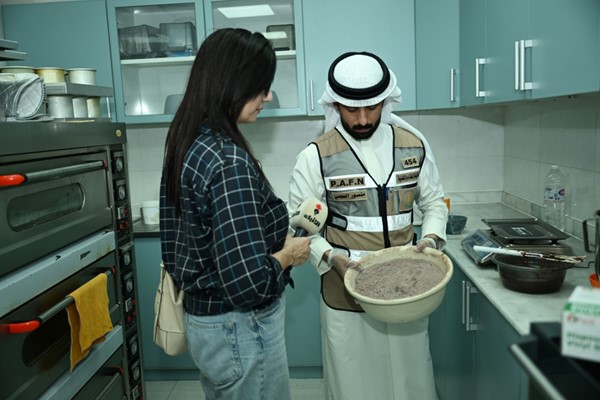 ضبط مصنع غذائي غير مرخص داخل منزل خاص في «مبارك الكبير»