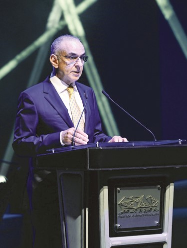 د. محمد الجسار ملقيا كلمته