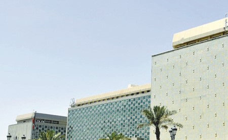 البلدية: التزام أصحاب الأعمال بترخيص أنشطتهم التجارية ضمان للاستدامة وحماية للاستثمارات