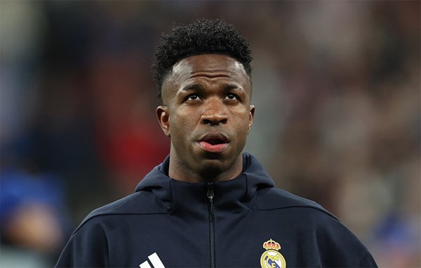 ريال مدريد يمدد عقد نجمه البرازيلي فينيسيوس حتى عام 2032