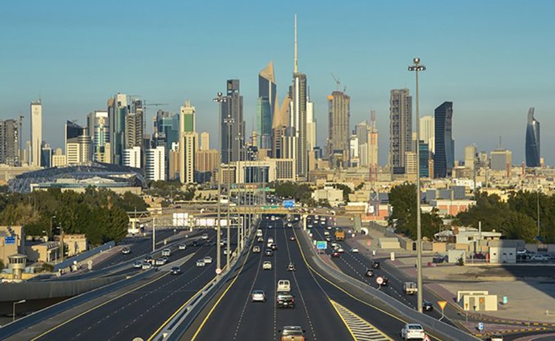 الأرصاد طقس شديد الحرارة والرياح شمالية غربية إلى متقلبة الاتجاه خفيفة إلى معتدلة والعظمى 48