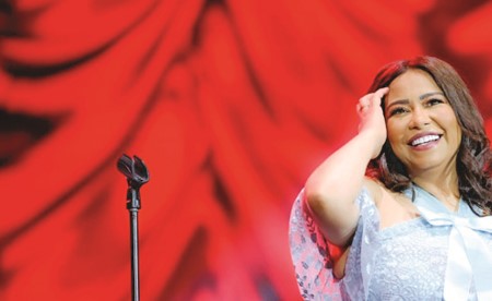 شيرين عبدالوهاب لجمهورها: «هتجننوني»