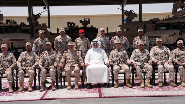 وزير الدفاع تفقد عدداً من المواقع العسكرية: مواصلة أداء المهام والواجبات بكل كفاءة واقتدار