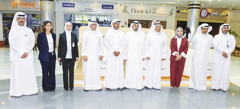 الأمين العام لمجلس الجامعات الخاصة د.جاسم العلي مع المشاركين في الحملة