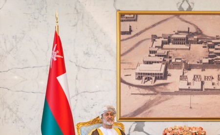 أمير قطر وسلطان عمان يبحثان تعزيز العلاقات الثنائية والشراكة بين البلدين