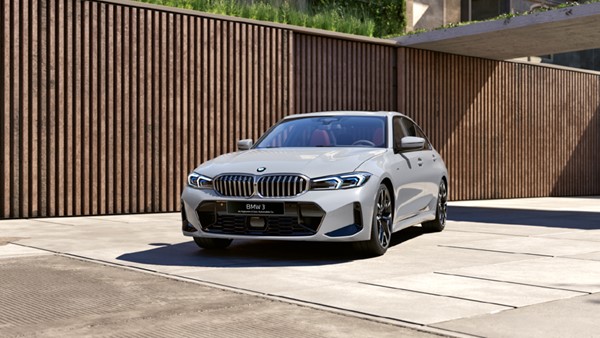 سيارة BMW الفئة الثالثة
