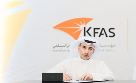 «الديوان» و«التقدم العلمي» يوقعان مذكرة تفاهم لتعزيز التعاون بمجال التدريب لموظفي الجهات الحكومية