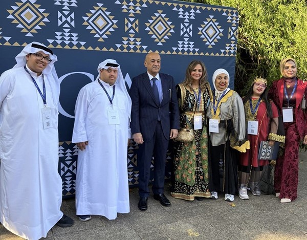 الوفد الكويتي مع أمين عام مجلس التعاون الخليجي جاسم البديوي
