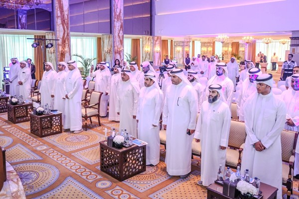  مسؤولو اتحاد الكرة وممثلو الأندية خلال مراسم القرعة