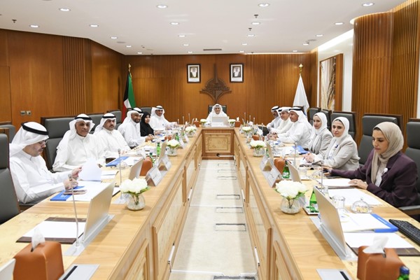 «التطبيقي» تعيد رسم خريطة تخصصاتها وبرامجها وتنتقل من رصد احتياجات سوق العمل إلى استشرافها