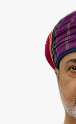 سلطان عمان وملك البحرين يبحثان "هاتفياً" سبل تعزيز الأمن والاستقرار في المنطقة
