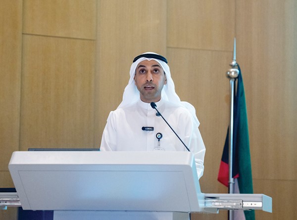  القائم بأعمال عميد شؤون الطلبة في جامعة الكويت د.سالم الشمري ملقيا كلمته