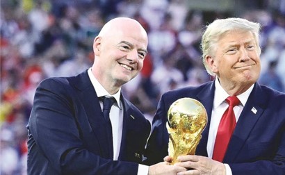 ترامب مدافعاً عن إنفانتينو: استبداله سيكون «خطأ فادحاً»